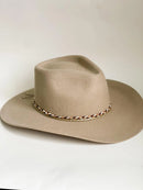 Bandinha de Chapéu-couro trançado dourado